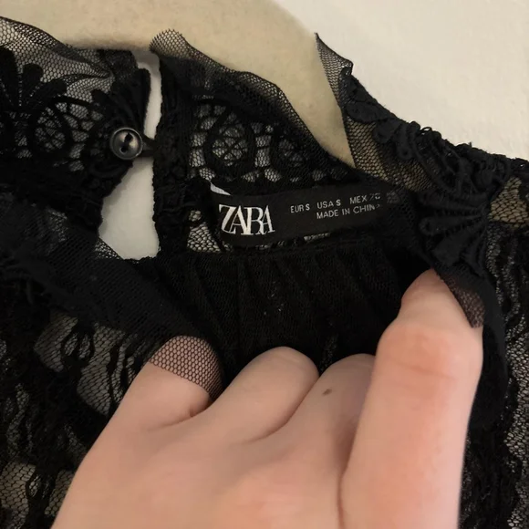 Zara Black Ribbed Bell Sleeve Blouse - Picture 3 of 3